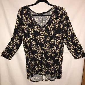 Shiela Rose Women’s Black and Floral Blouse - XL